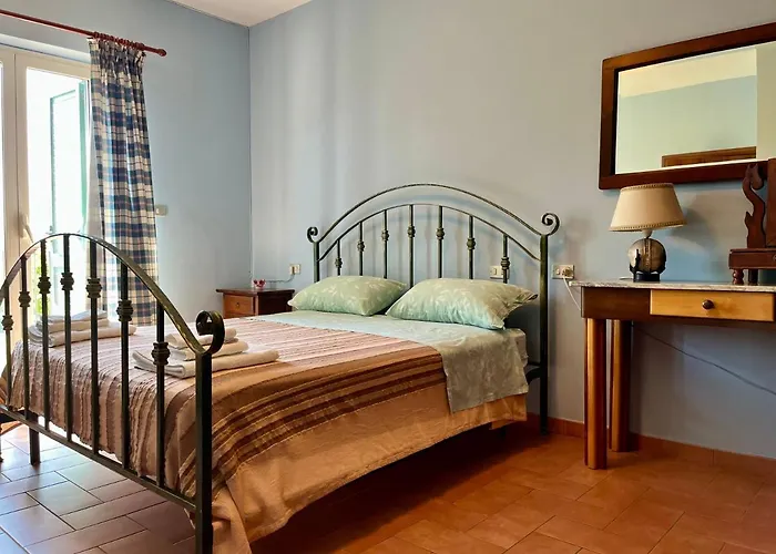 Il Salice Фермерский дом Castilenti